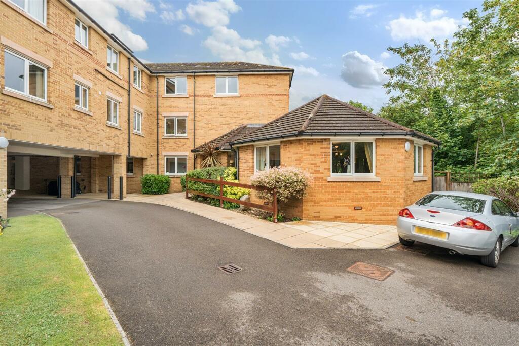 Cavendish Road, Sutton